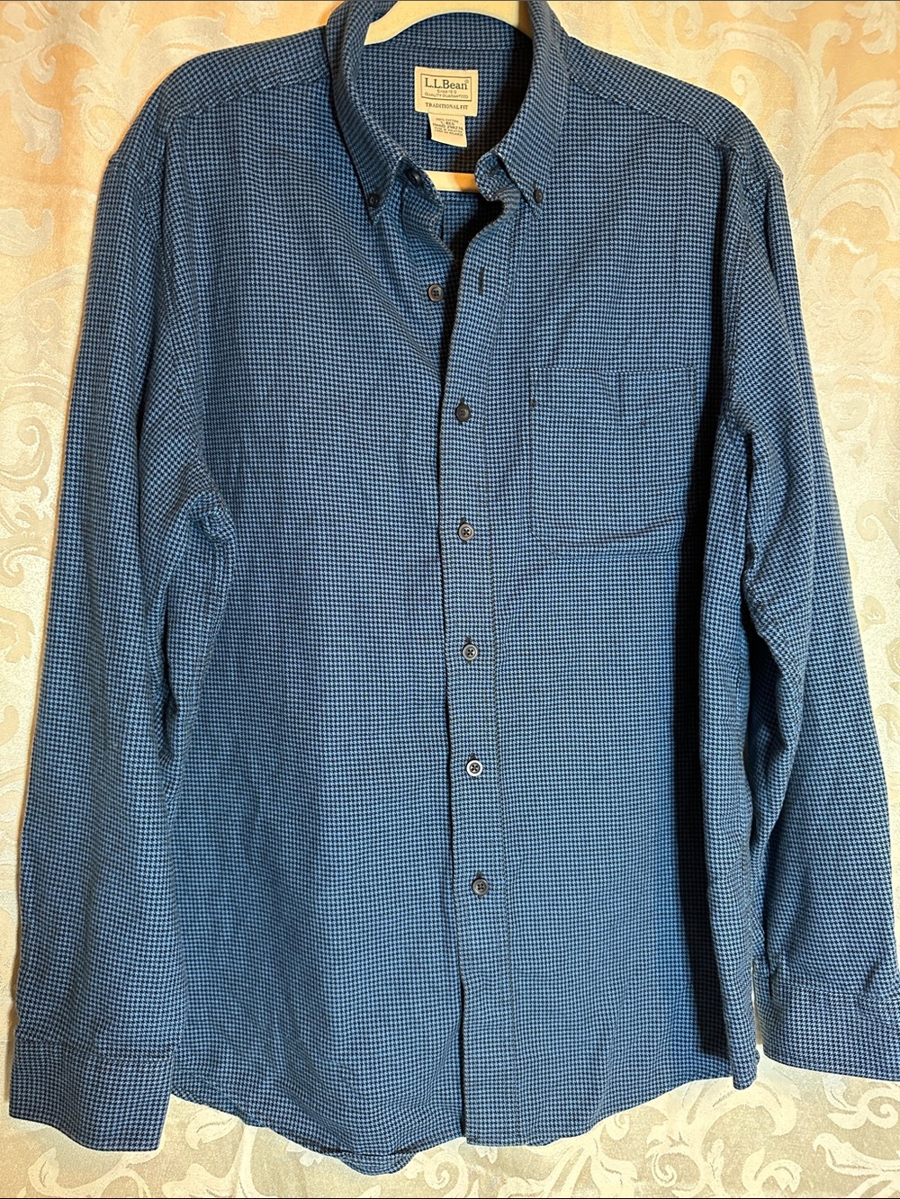 L.L. Bean Men's Blue Houndstooth Button-Down Flannel Shirt